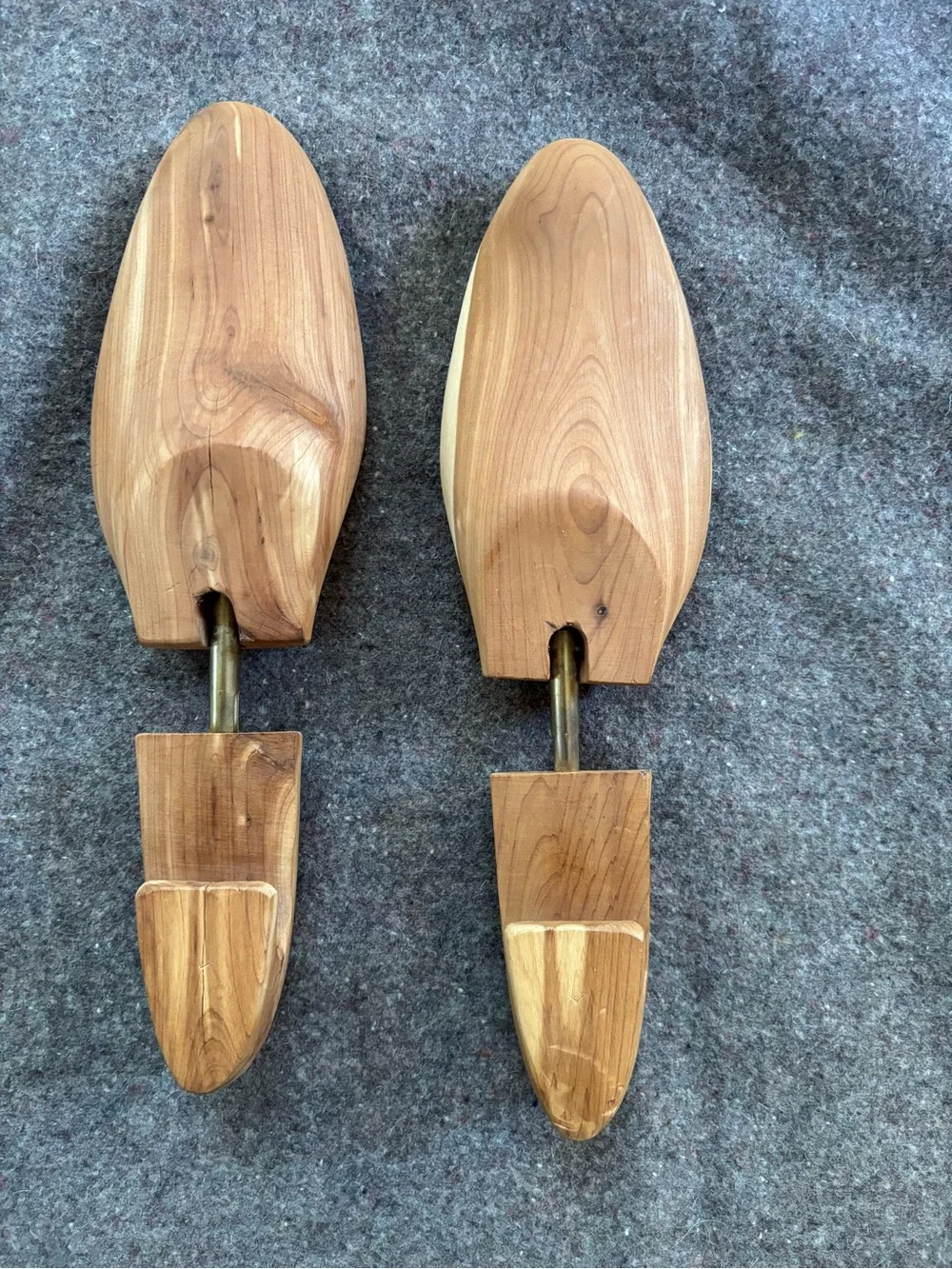 Wooden Shoe Trees - Natural Brown Cedar Shoe Shapers